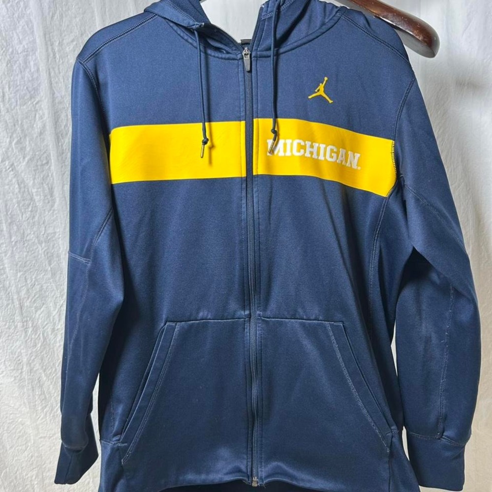 Nike Air Jordan Mens Michigan Jump Man Full Hooded Sweatshirt Jacket Medium
